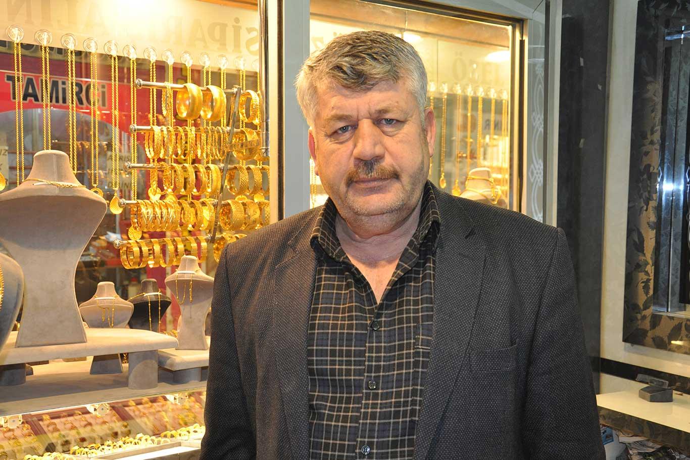 Kuyumcu İsmet Koç